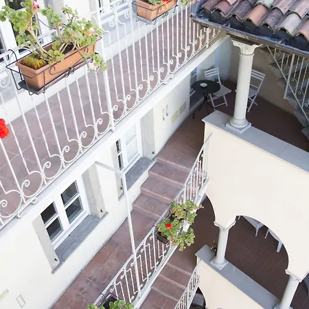 Piazza Vecchia מלון