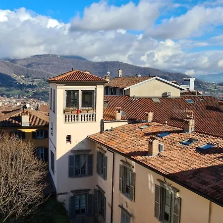 Piazza Vecchia 4* بيرغامو