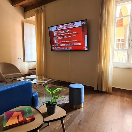 Piazza Vecchia Otel