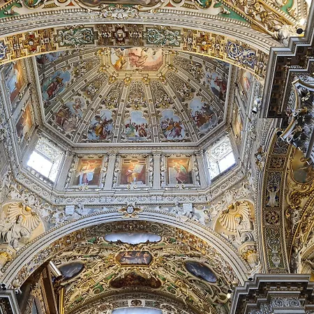 ピアッツァ ヴェッキア ホテル