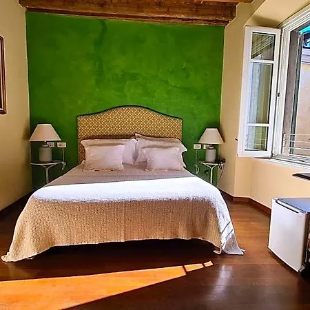 فندق Piazza Vecchia 4*