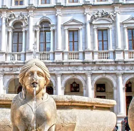 Piazza Vecchia 4* Bergamo