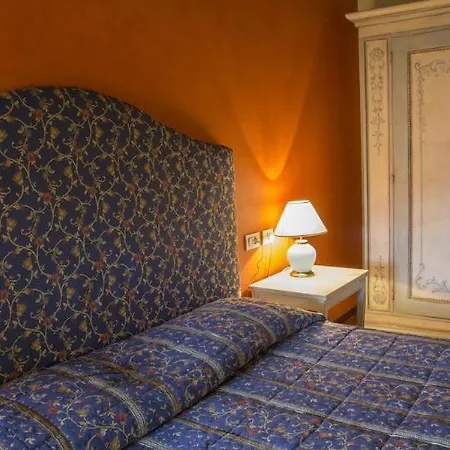 Piazza Vecchia 4* Bergamo