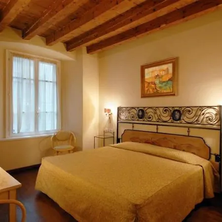 Piazza Vecchia Hotel 4*