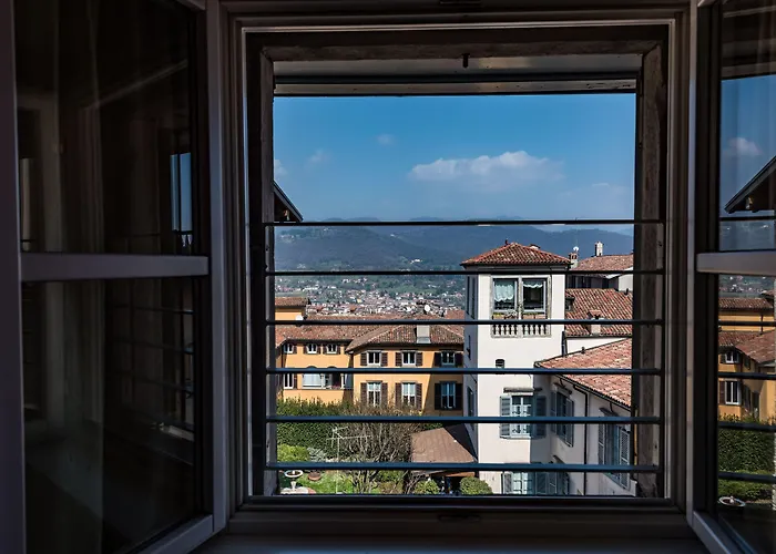 Piazza Vecchia Hotel 4*