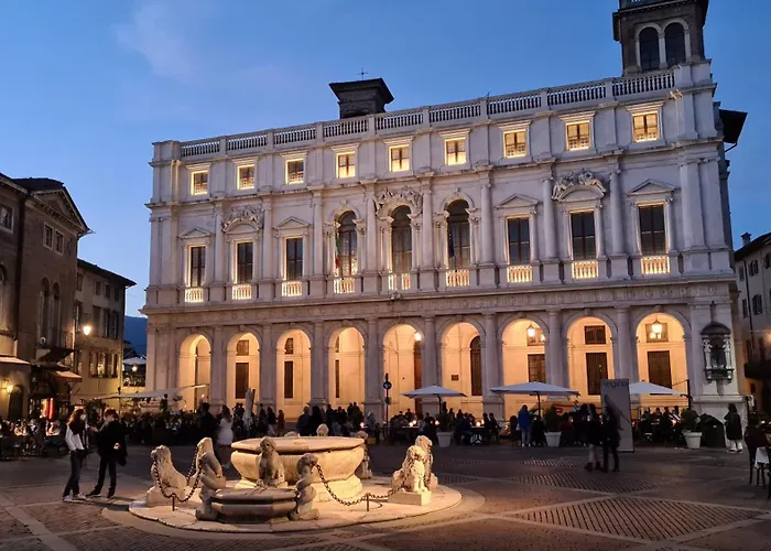Piazza Vecchia 4*