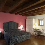 호텔 Piazza Vecchia 4*