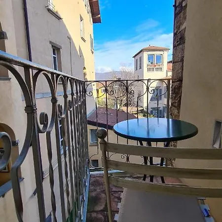 Piazza Vecchia Отель Бергамо