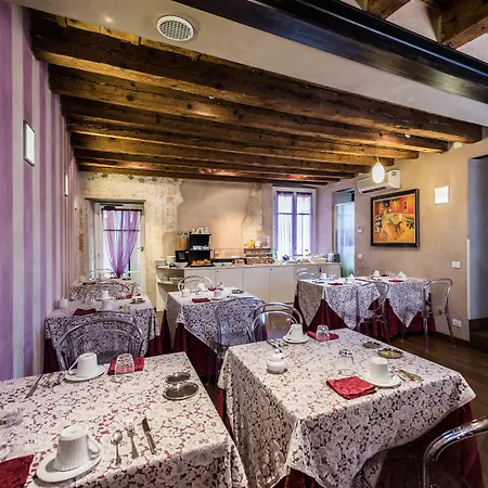 Отель Piazza Vecchia 4*