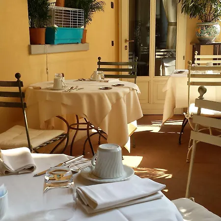 Piazza Vecchia Отель 4*