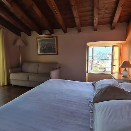 Отель Piazza Vecchia 4*