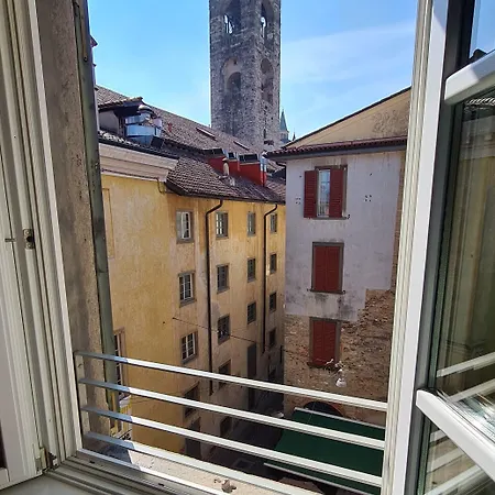Отель Piazza Vecchia Бергамо