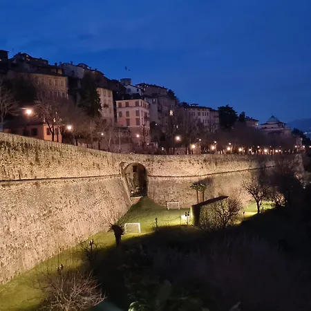 호텔 Piazza Vecchia 4*