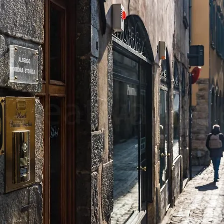 Piazza Vecchia Отель Бергамо